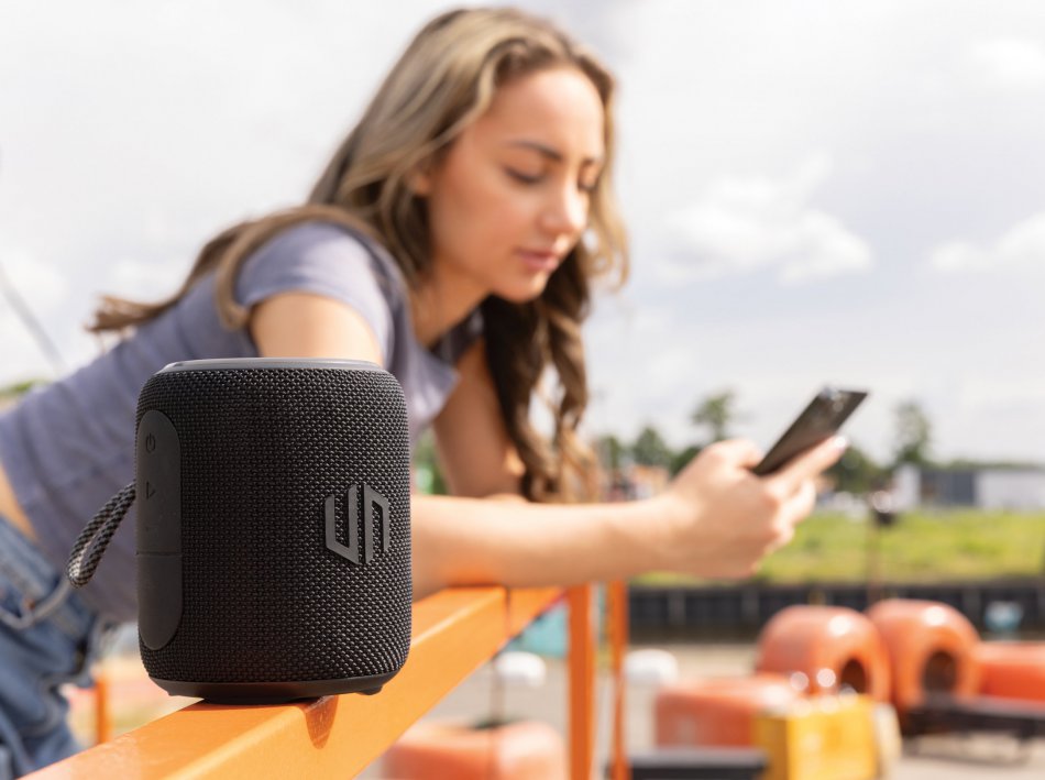 Urban Vitamin Palmdale RCS rplastic 16W speaker IPX 7