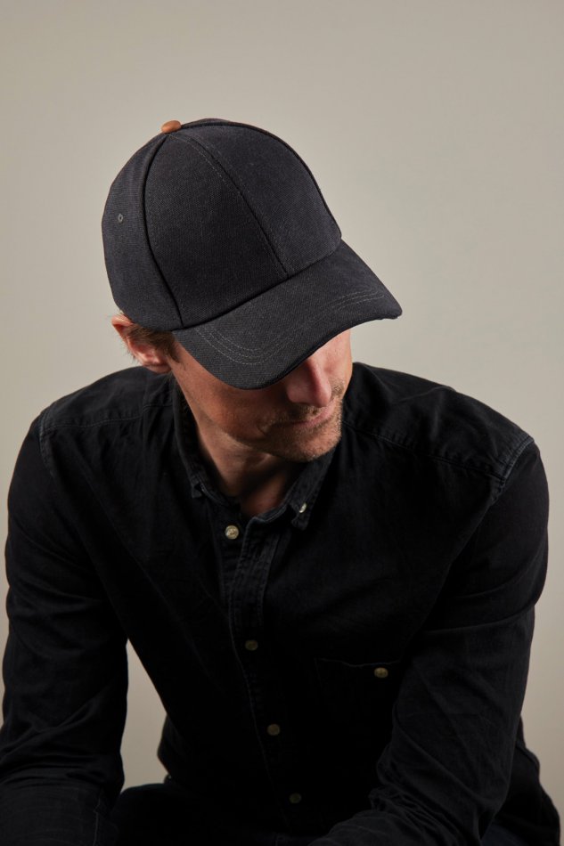Bosler AWARE™ recycled canvas cap zwart