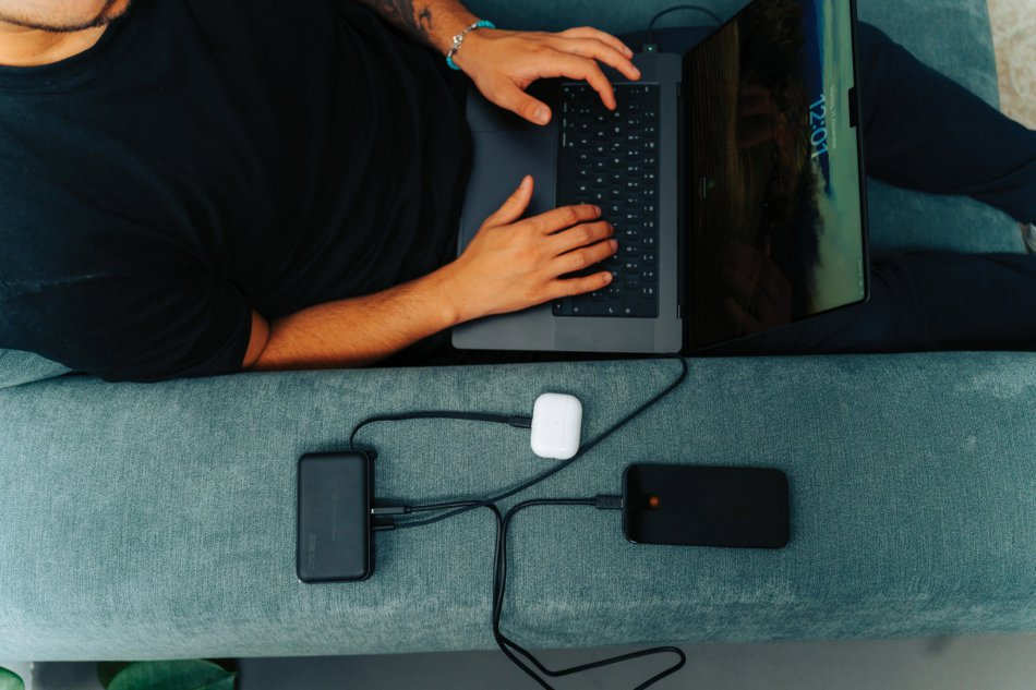 Urban Vitamin Eureka 65W Hybrid 10.000 mah powerbank/oplader